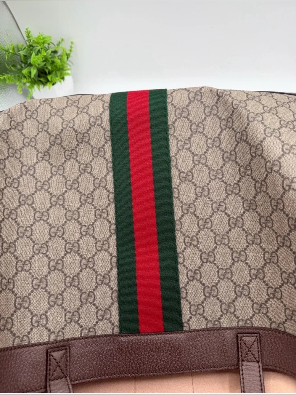 Gucci Ophidia GG Supreme Tote EUC w/ Pouch